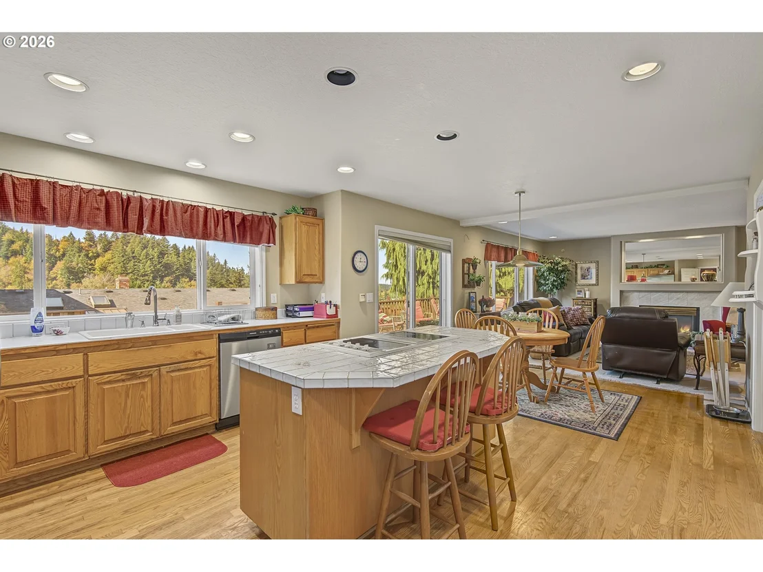 Photo of 501 NW MAWRCREST PL