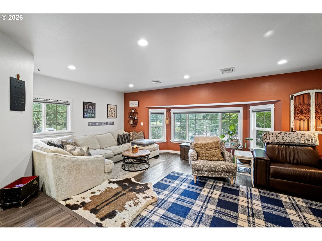 Photo of 39066 CARR TRAIL RD