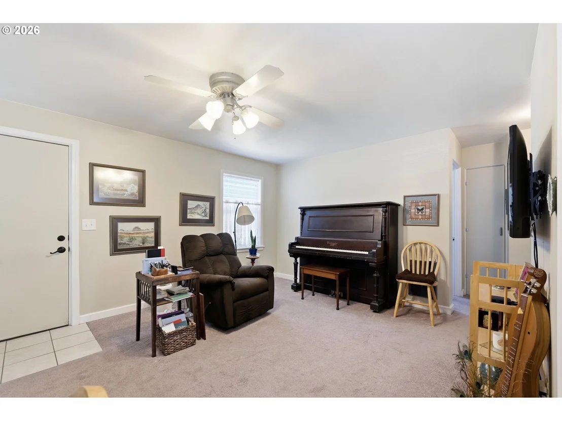 Photo of 1385 PARKER ST