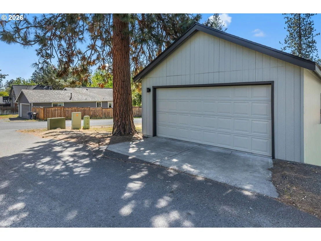 Photo of 1608 NW ELGIN AVE