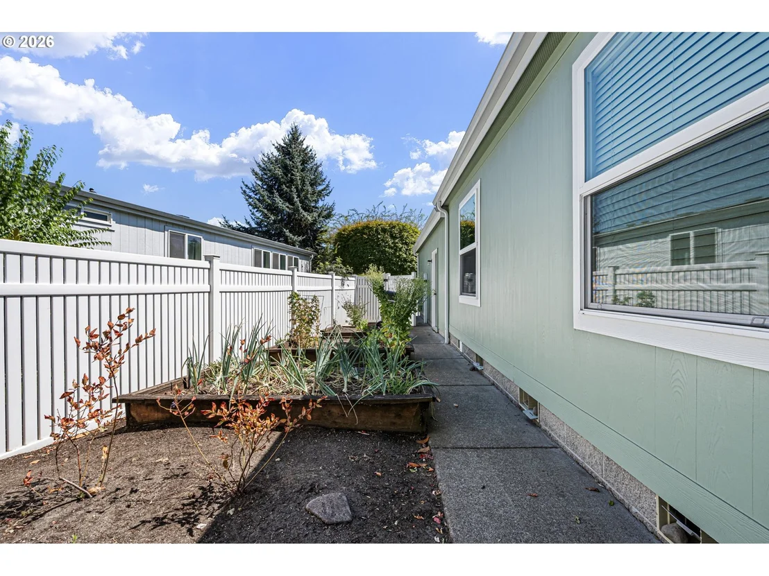 Photo of Unit 15 at 3220 CRESCENT AVE