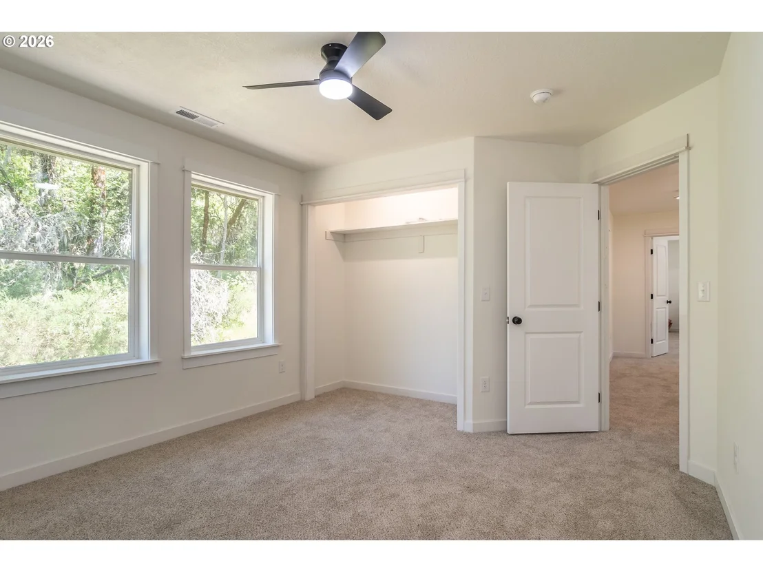 Photo of 492 TERRACE DR
