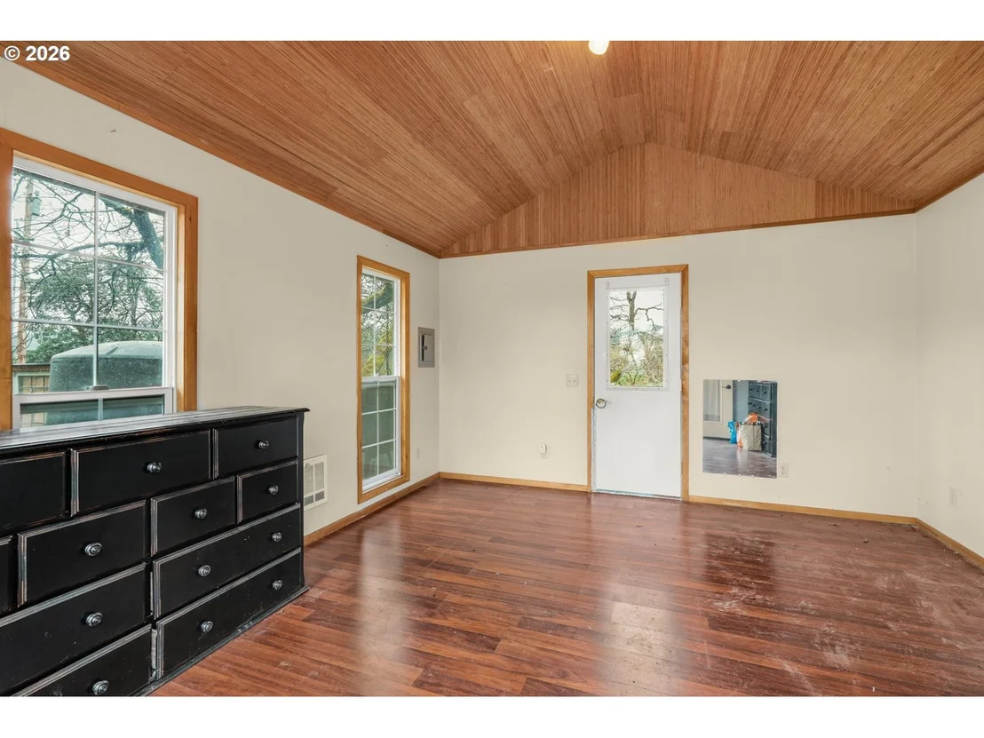 Photo of 5655 TAMARACK LN