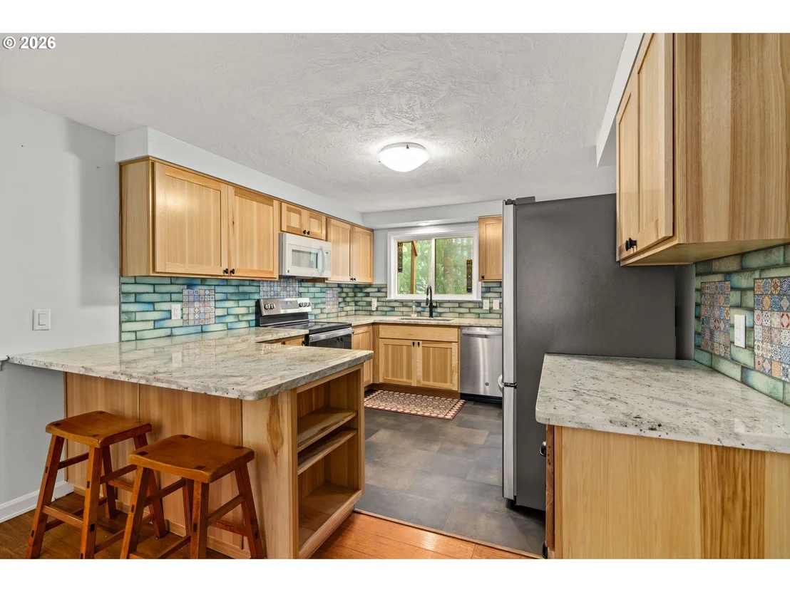 Photo of 40153 BOOTH KELLY RD