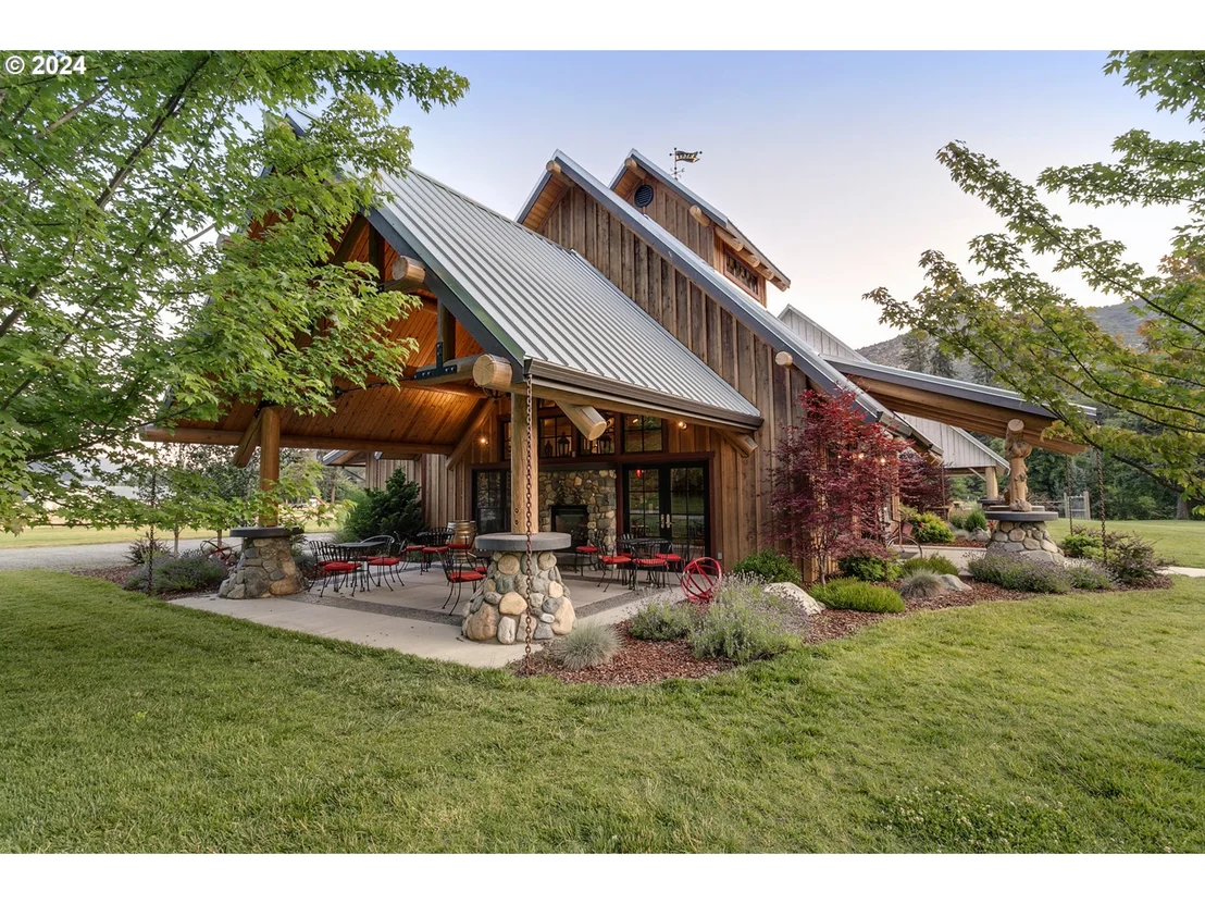 Photo of 11777 Highway 238