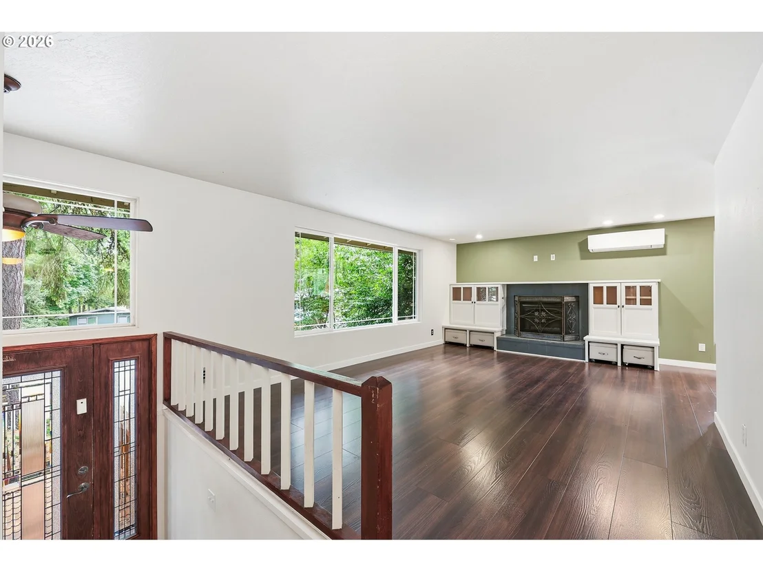Photo of 30 COACHMAN DR