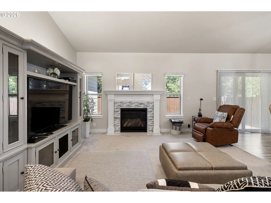 Photo of 963 PENNINGTON CT