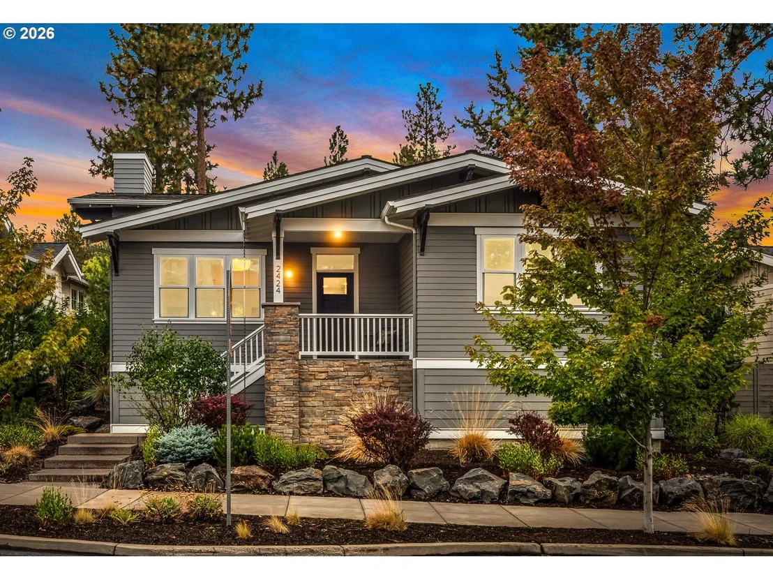 Photo of 2424 NW CROSSING DR