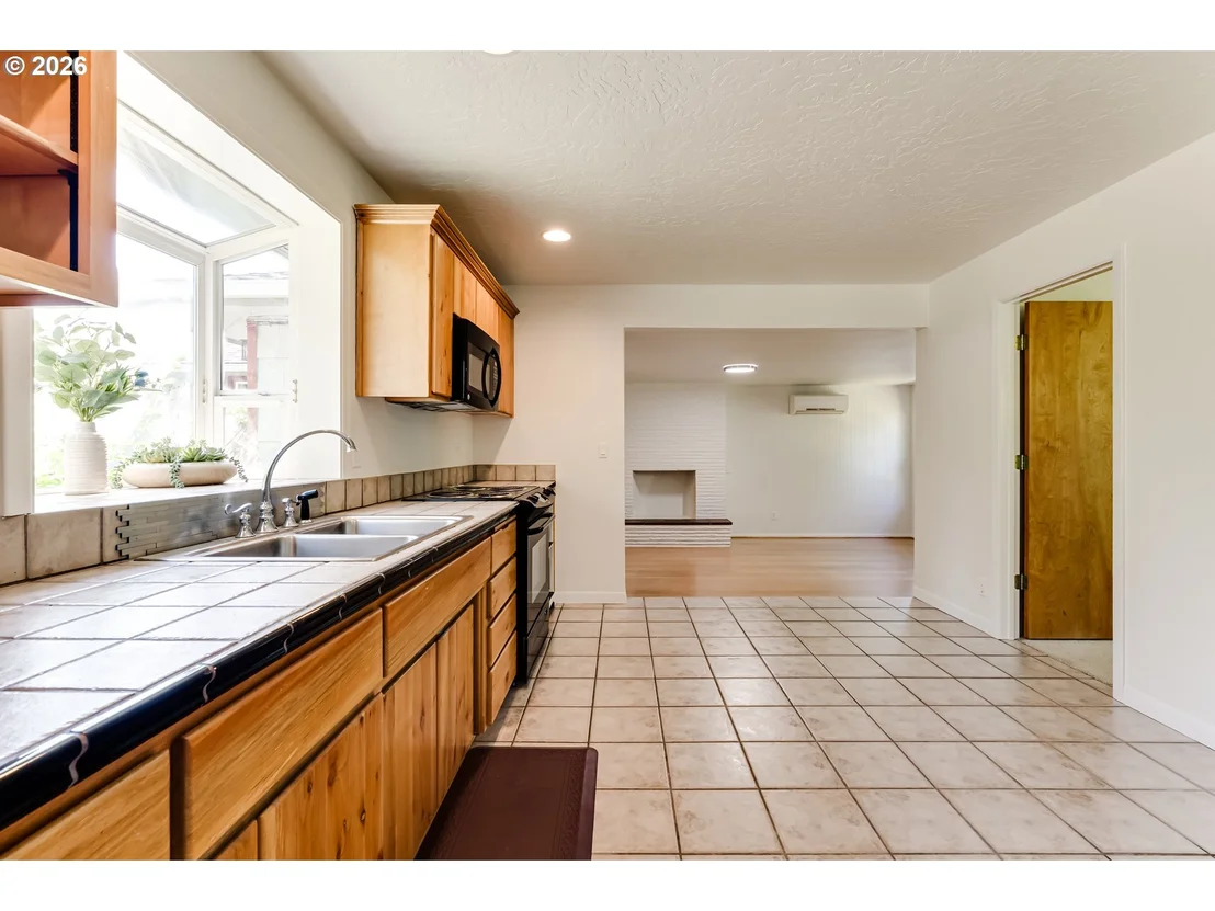 Photo of 280 REGAL CT