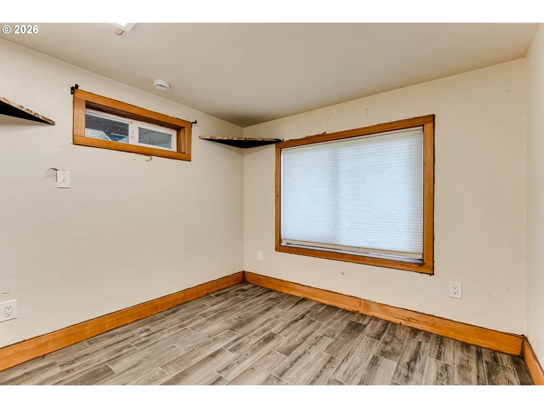 Photo of 111 HOLEMAN AVE