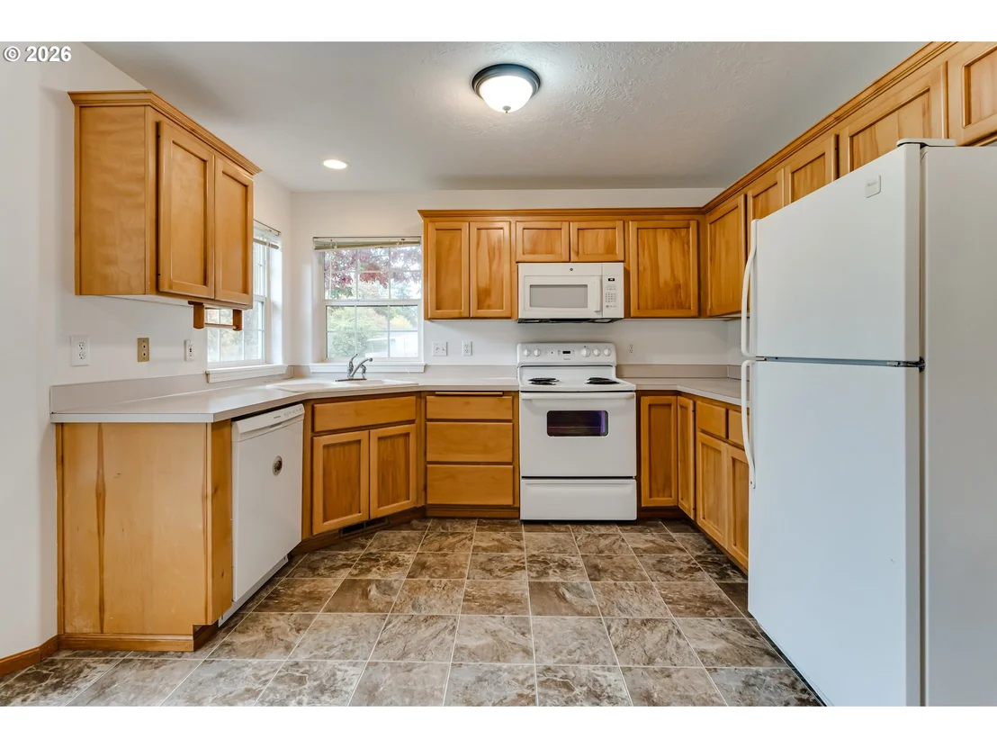 Photo of 555 HOLLYHOCK LN