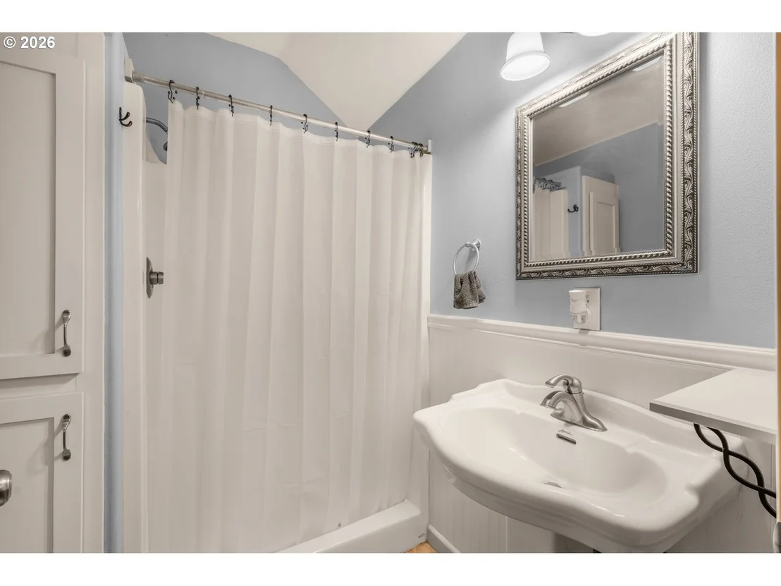 Photo of 824 W CENTRAL AVE