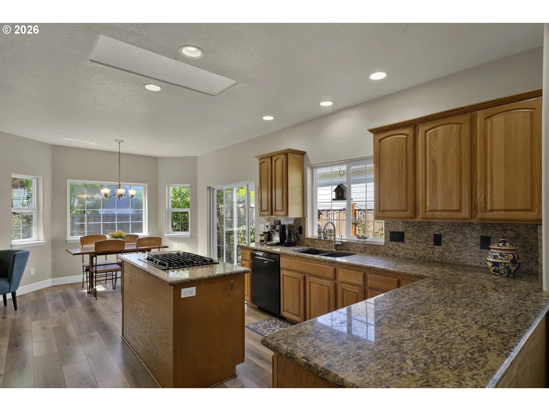 Photo of 190 NAISMITH BLVD