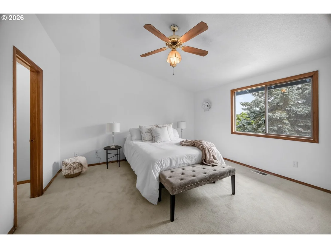 Photo of 212 SUNSET DR