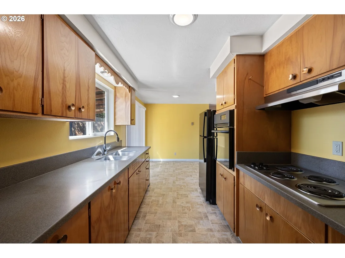 Photo of 130 E 31ST AVE
