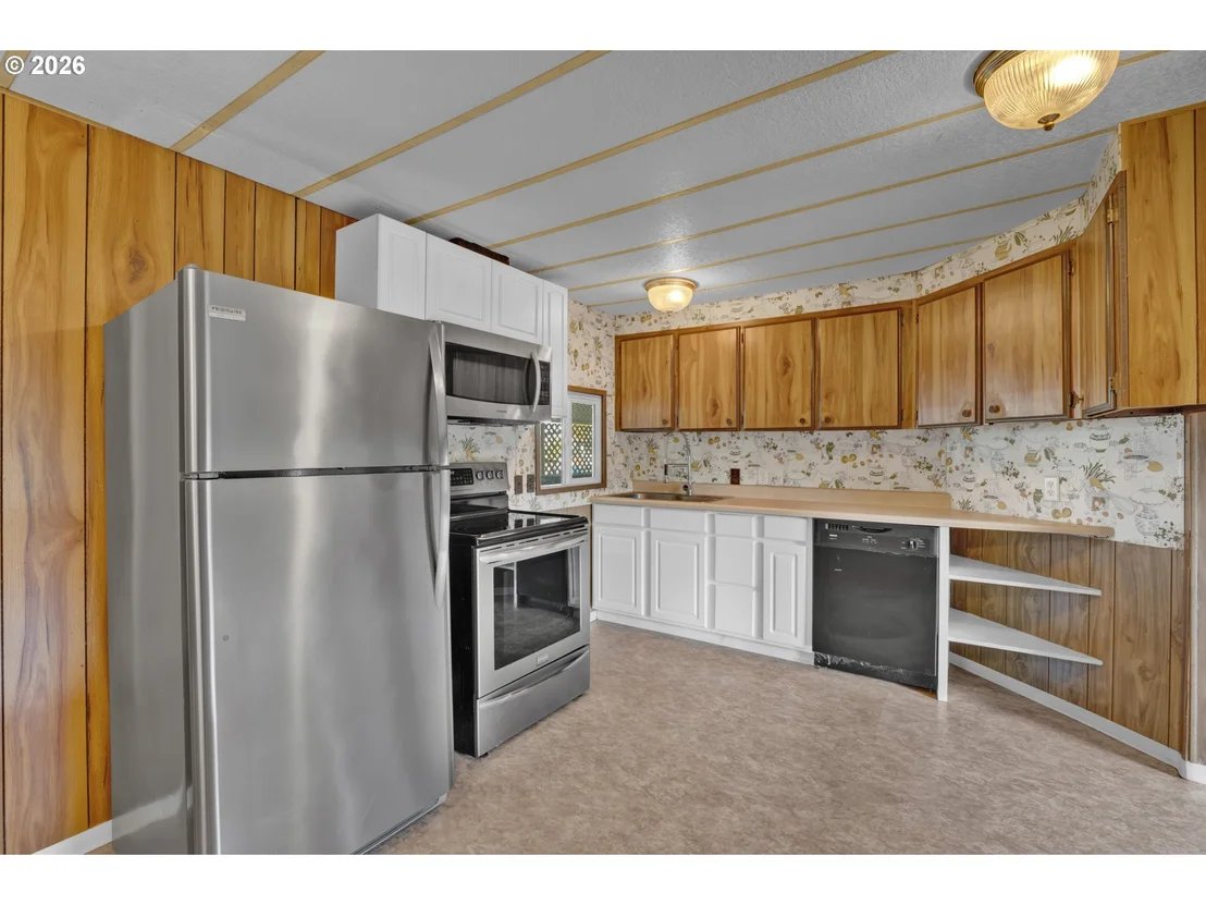 Photo of 231 CRESWOOD DR