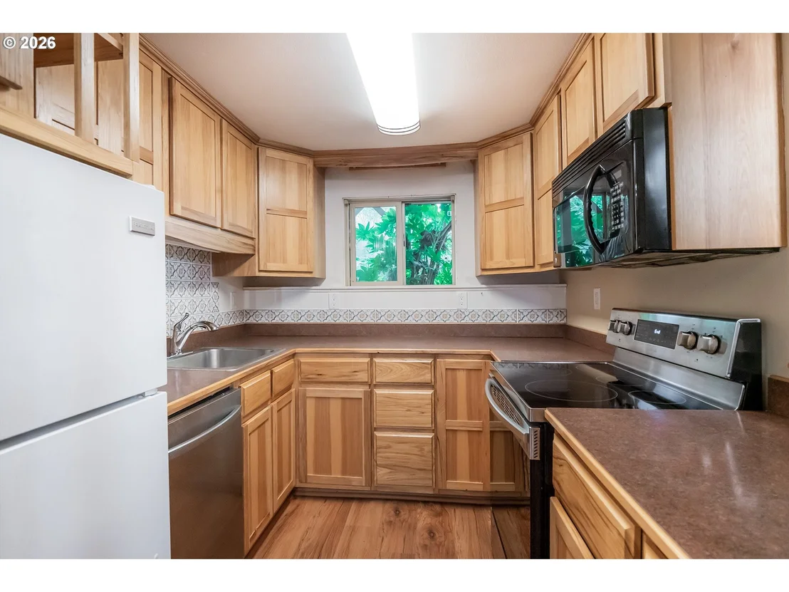Photo of Unit C at 4047 DONALD ST
