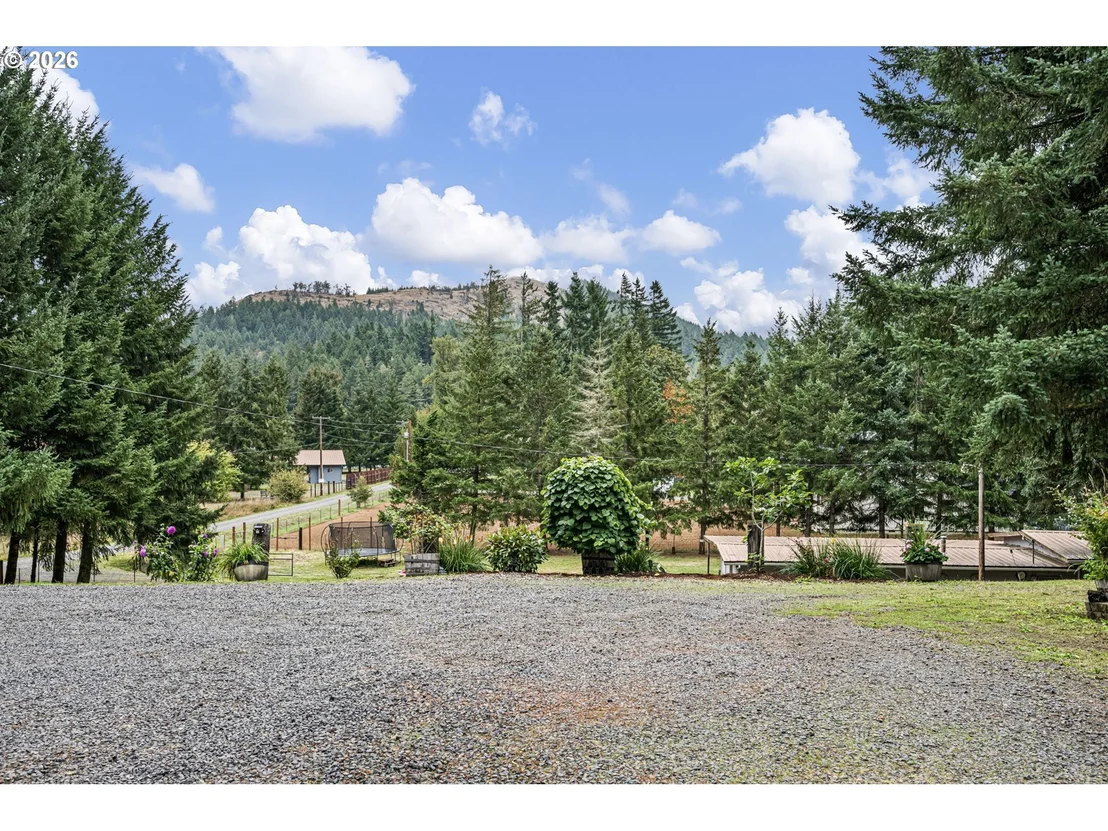 Photo of 39066 CARR TRAIL RD