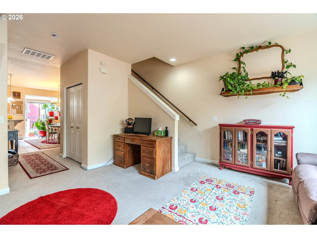 Photo of 866 NW COUNCIL DR