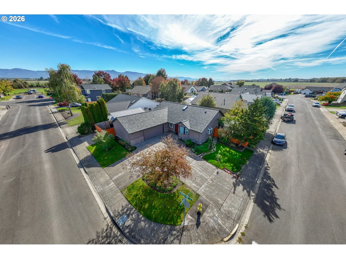 Photo of 1061 APPLEGATE PL