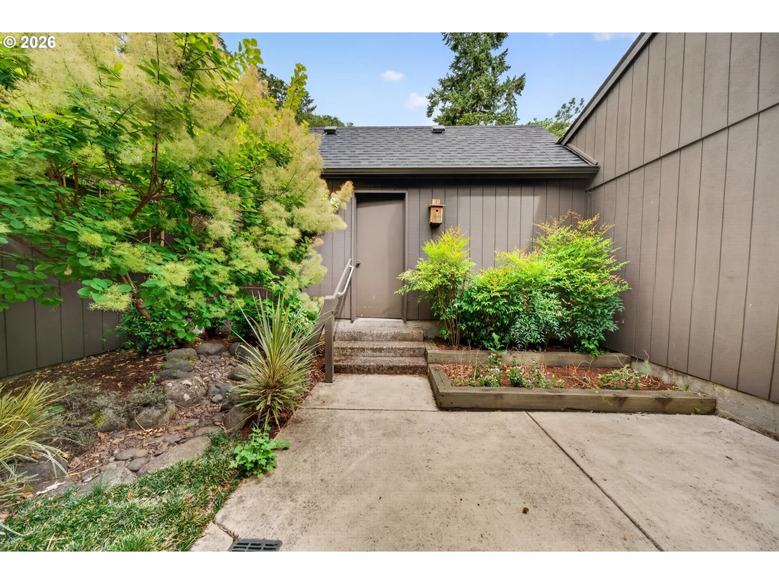 Photo of 20 BRAE BURN DR