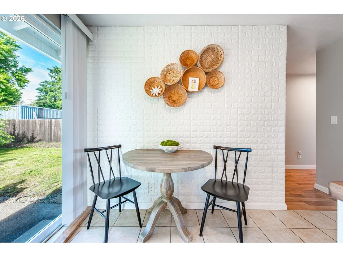 Photo of 5621 CODY AVE