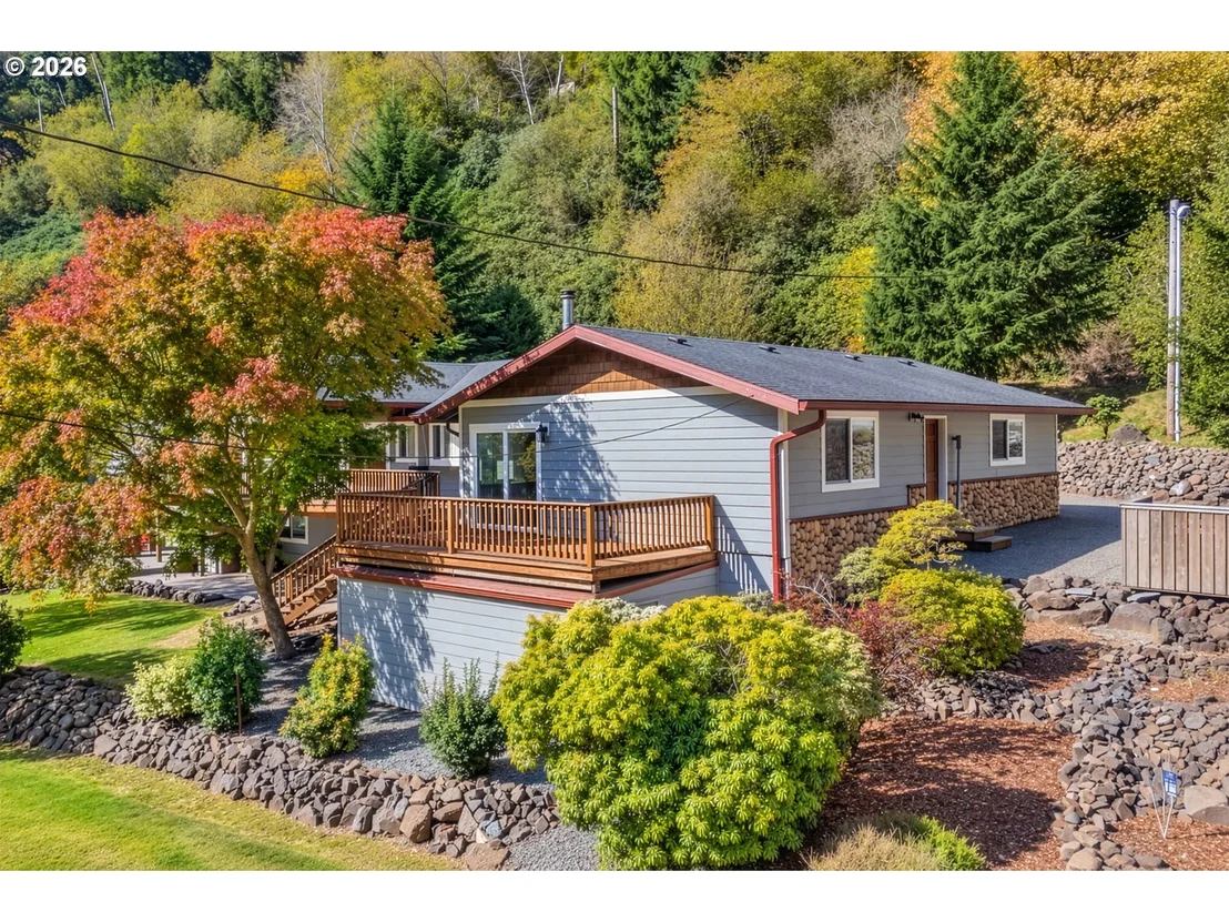 Photo of 15540 TRASK RIVER RD