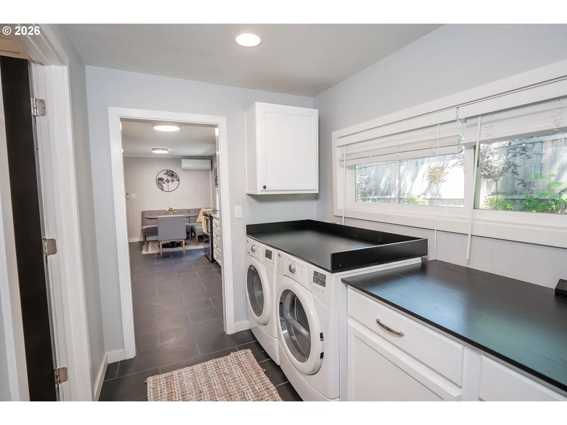 Photo of 1400 W 40TH AVE