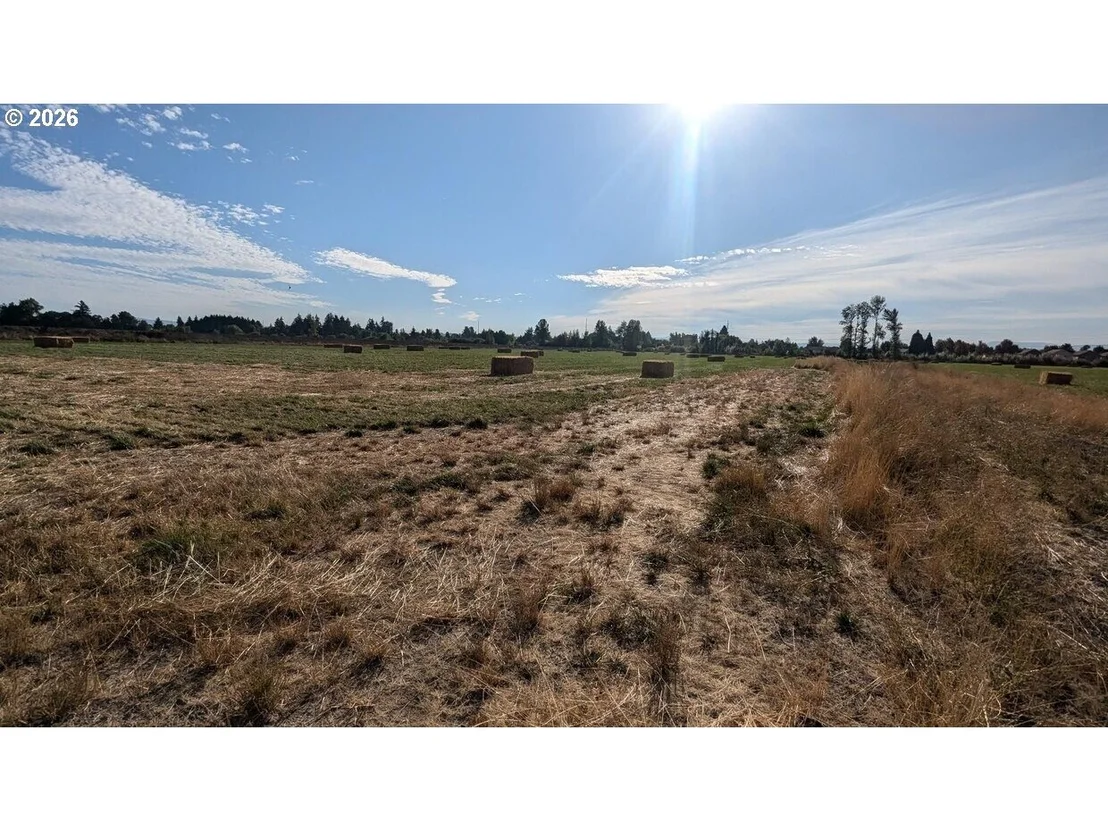 Photo of 585 AIRPORT RD