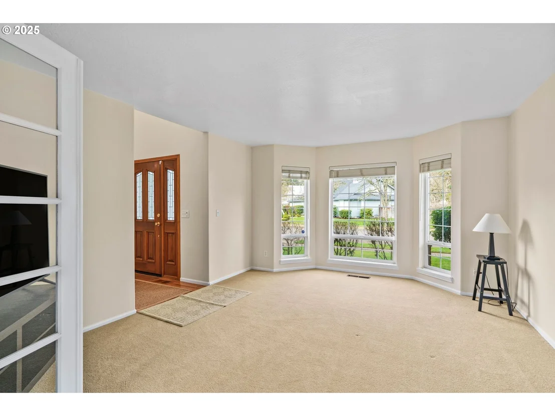 Photo of 54 SILVER OAK DR