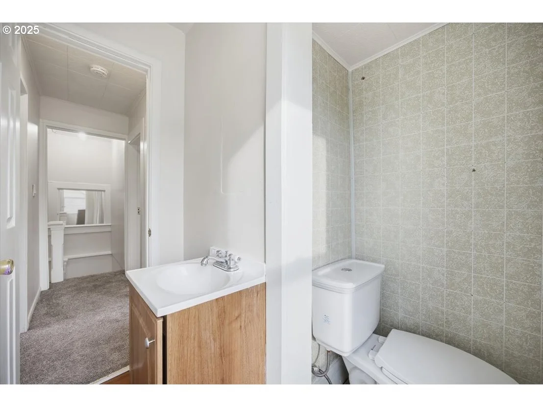 Photo of 606 SW 2ND ST