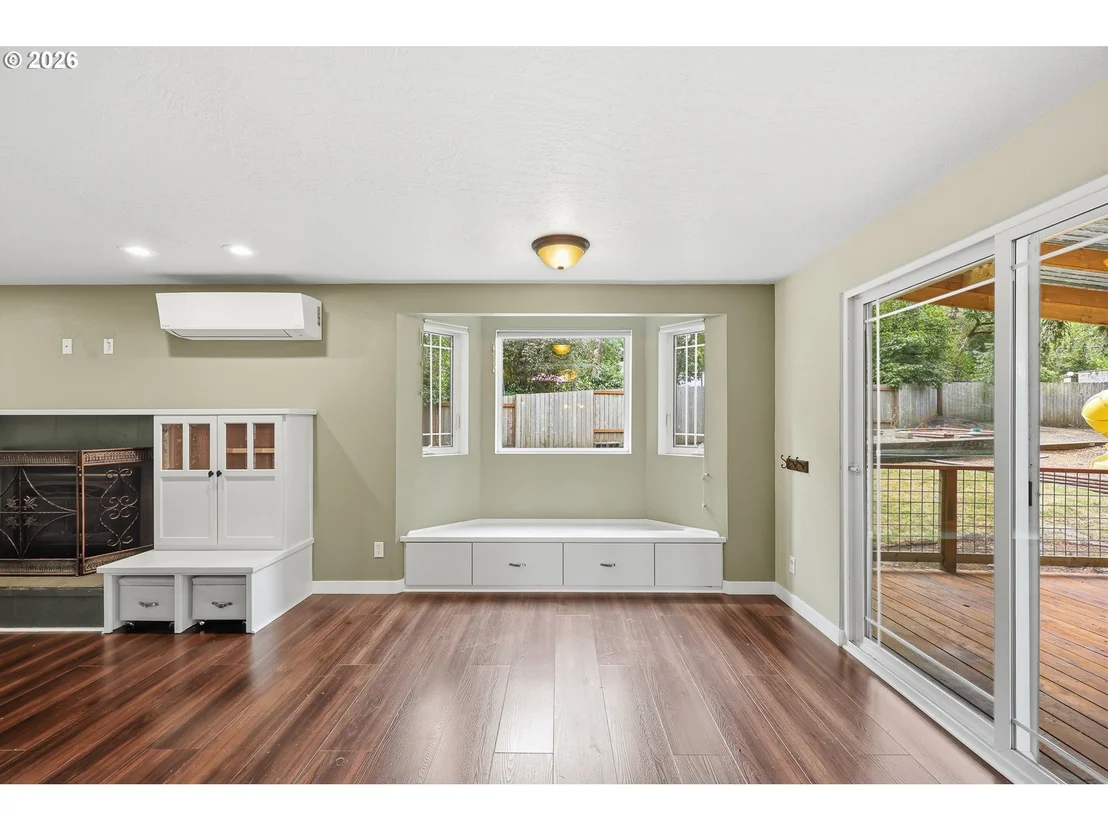 Photo of 30 COACHMAN DR