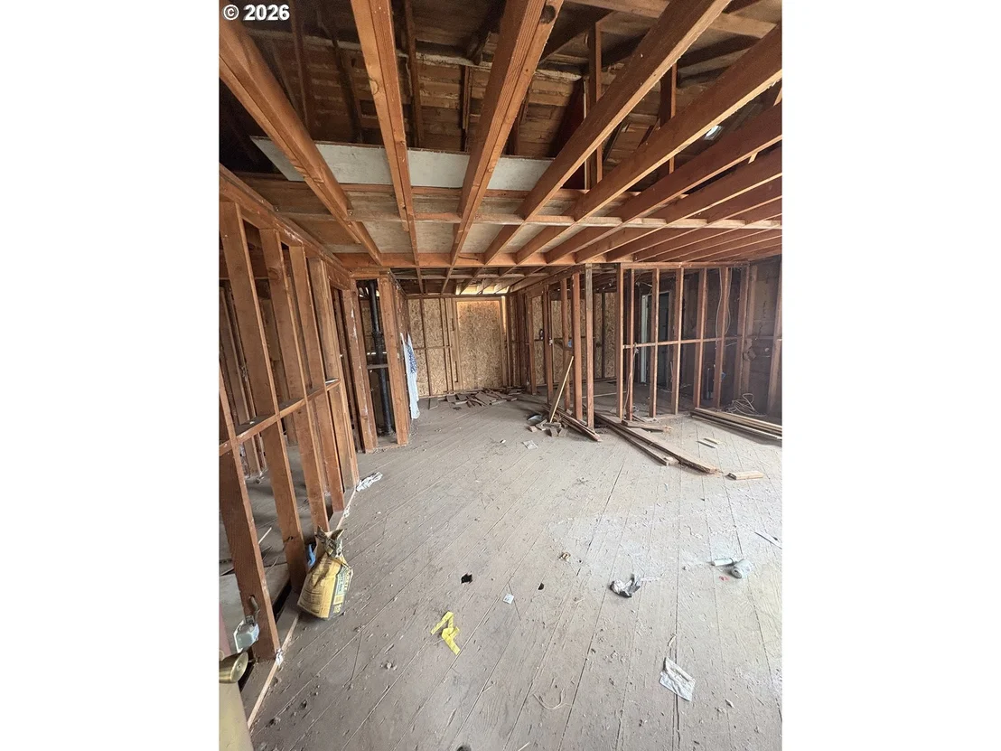 Photo of 1235 JAY ST