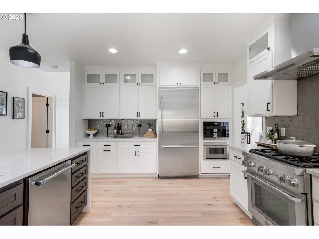 Photo of 673 SHORELINE WAY
