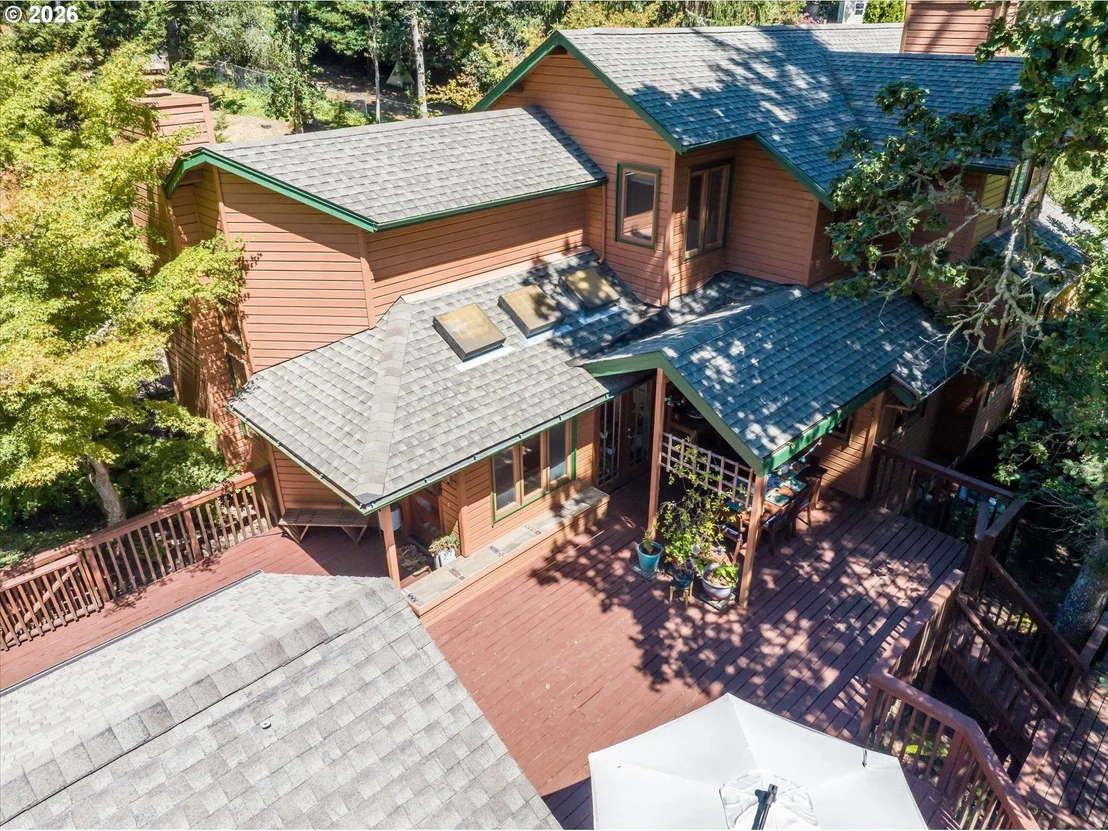 Photo of 2310 DOUGLAS DR