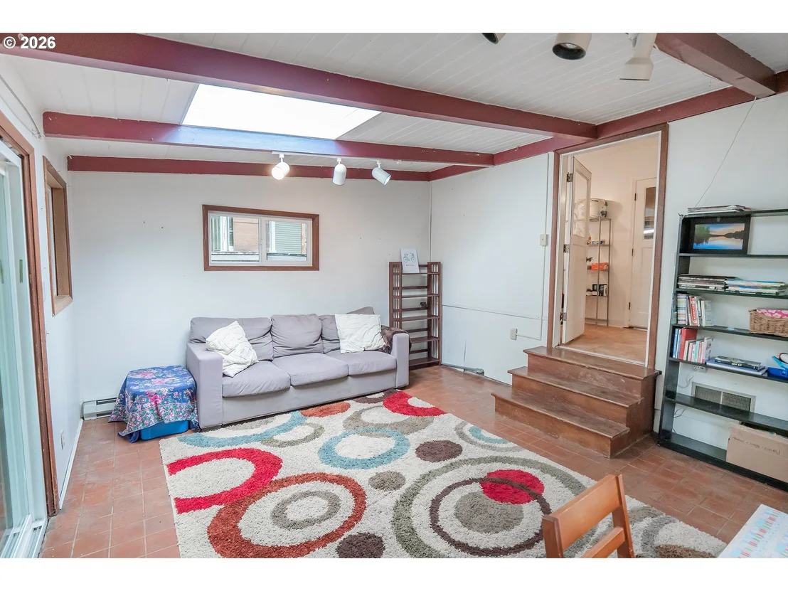 Photo of 541 W 21ST AVE