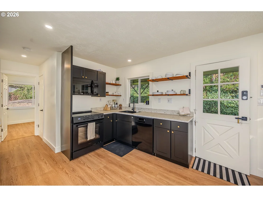 Photo of 452 S 4TH ST