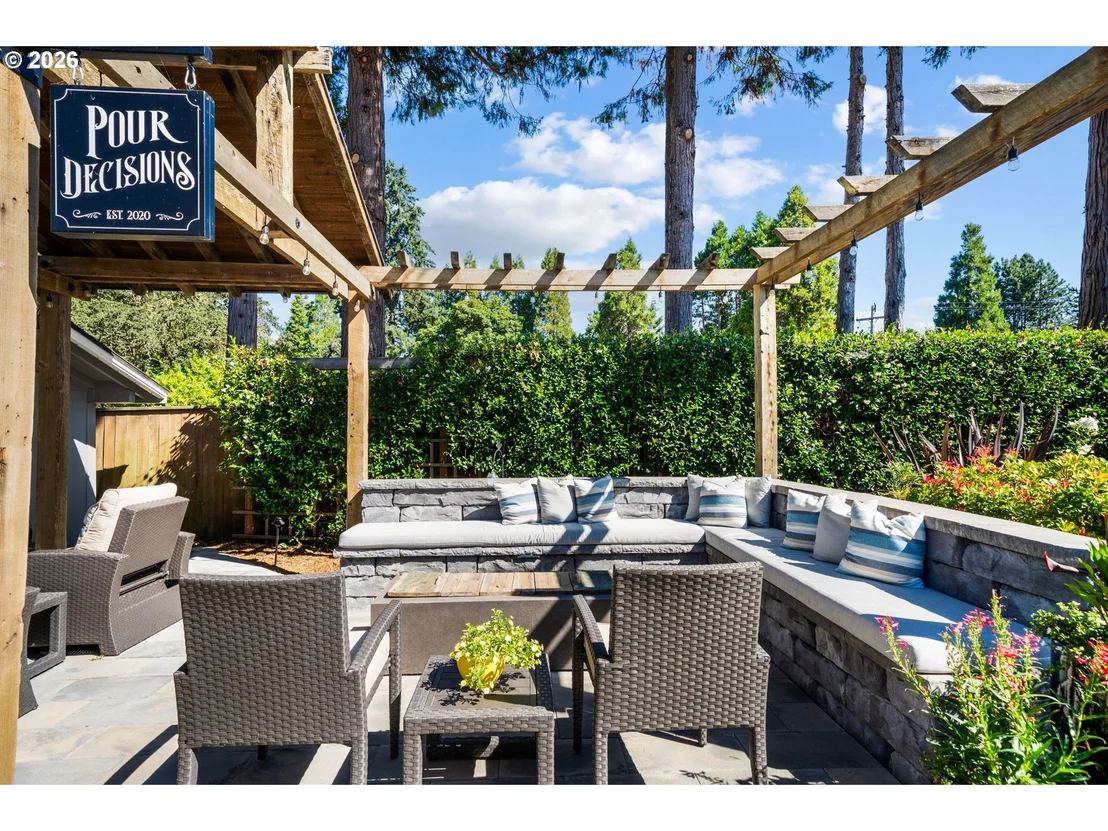 Photo of 673 SHORELINE WAY
