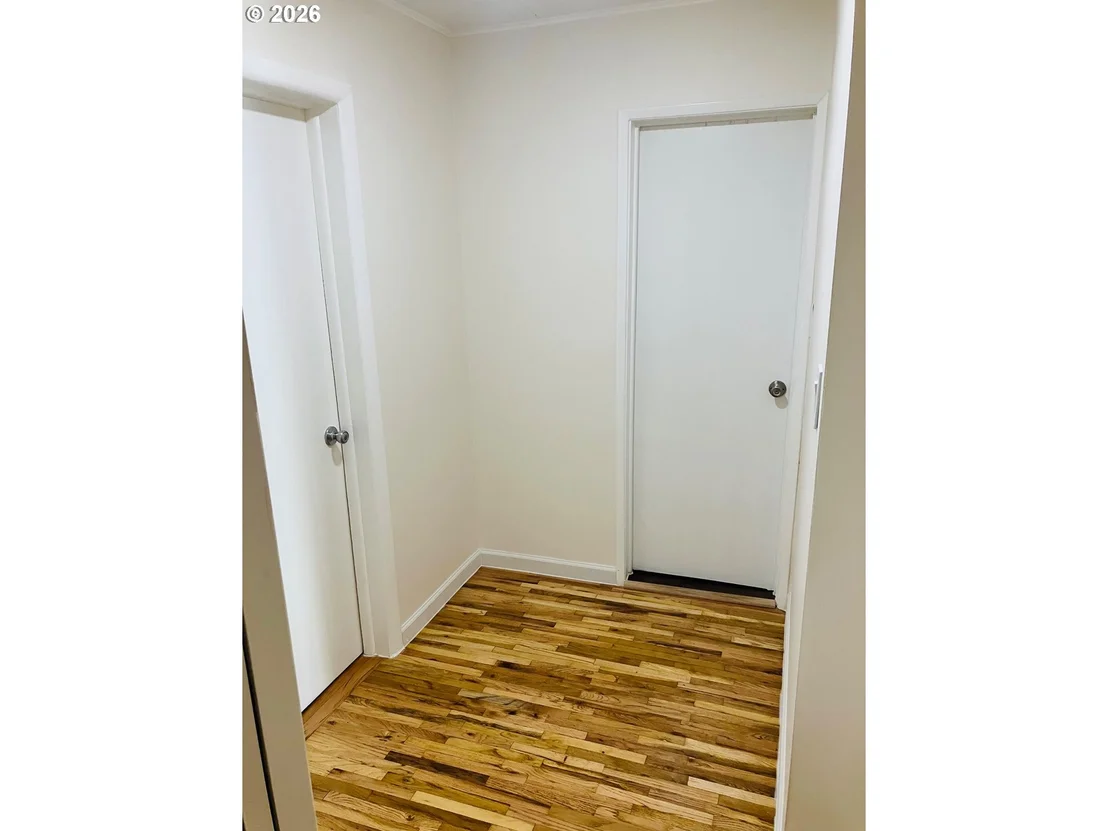 Photo of 152 W C ST
