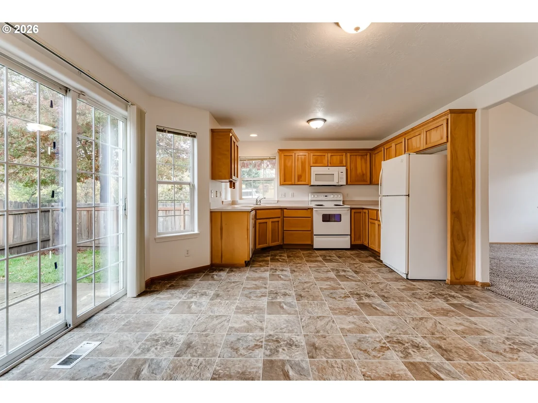 Photo of 555 HOLLYHOCK LN