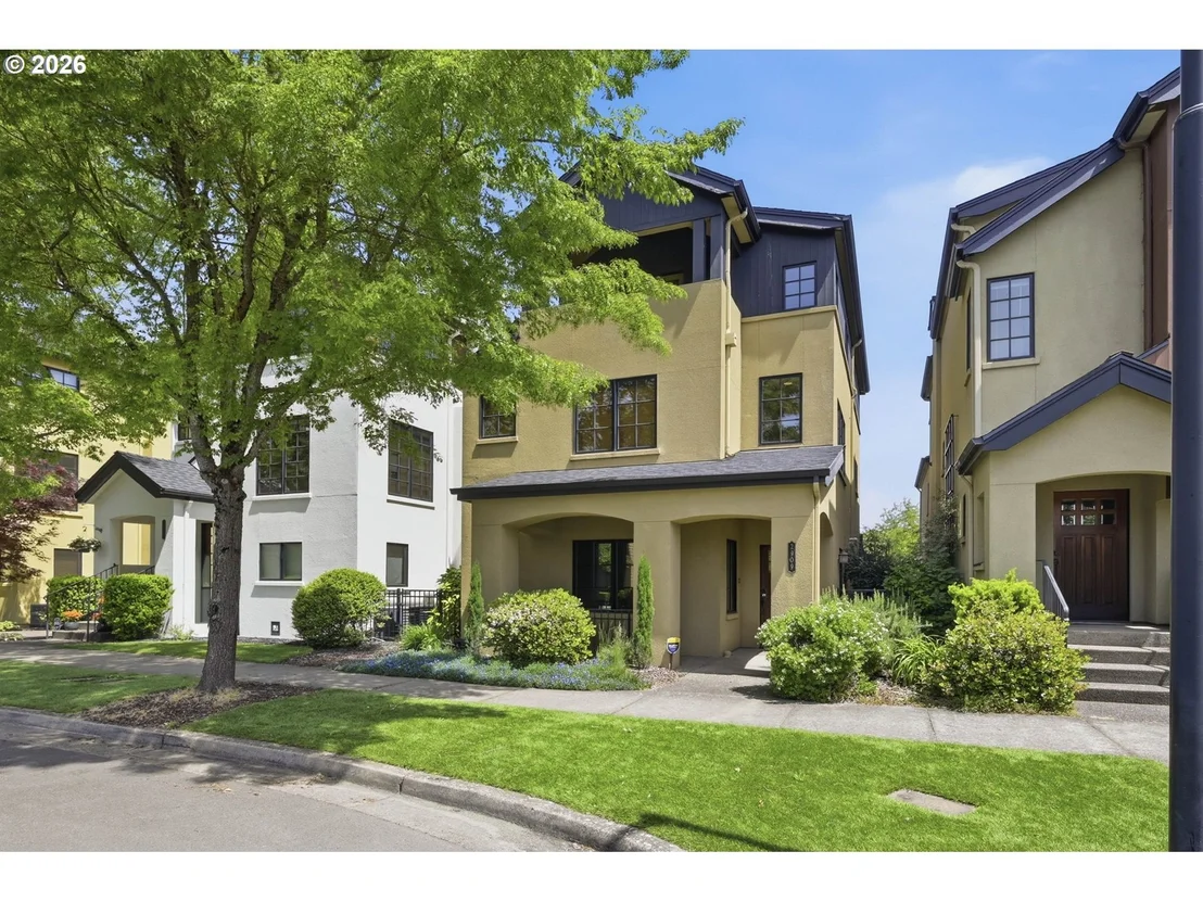Photo of 2909 LORD BYRON PL