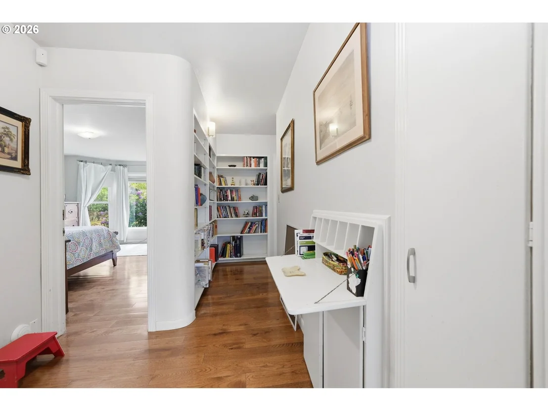 Photo of 28 W 22nd AVE
