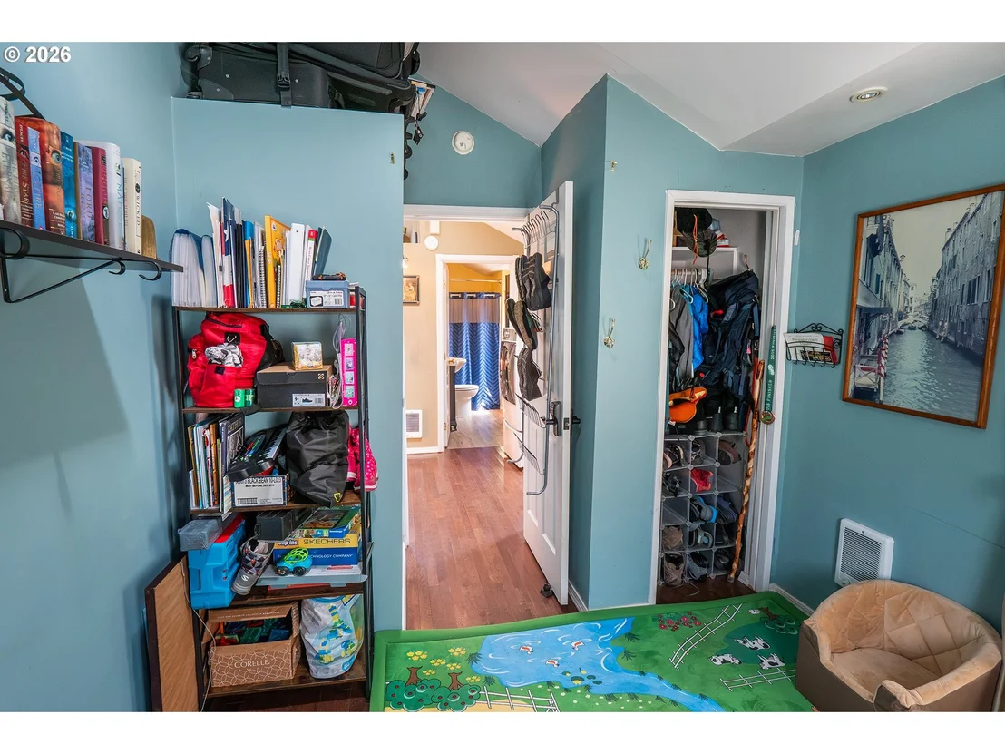Photo of 60 E 30TH AVE