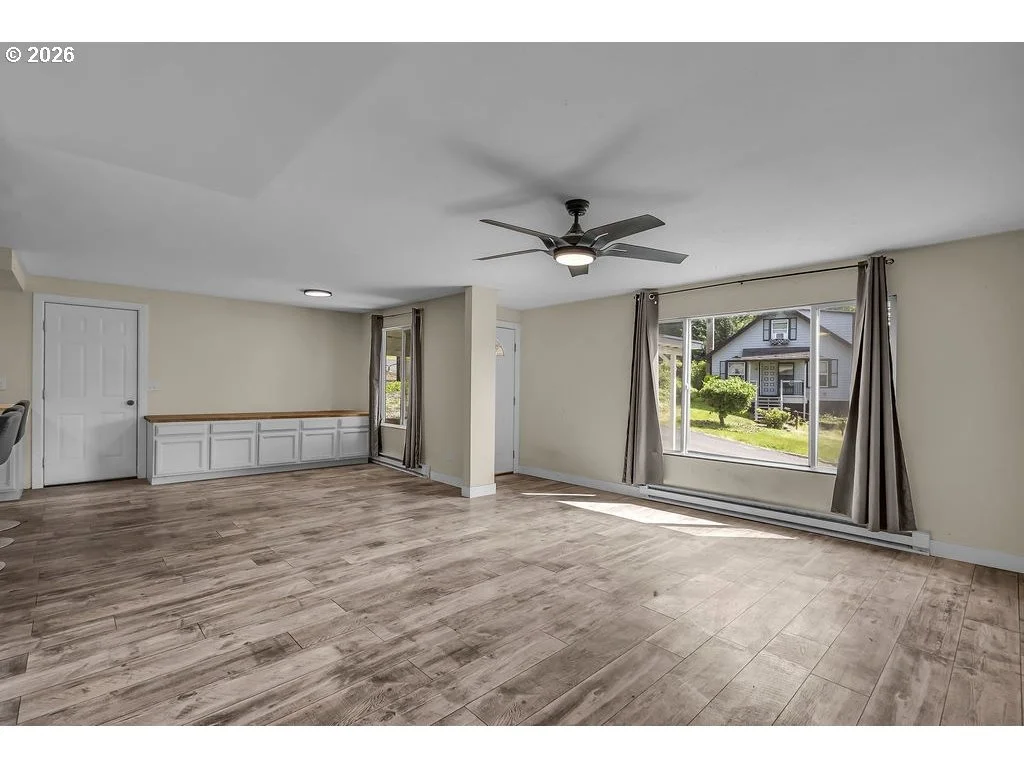 Photo of 211 FOX ST