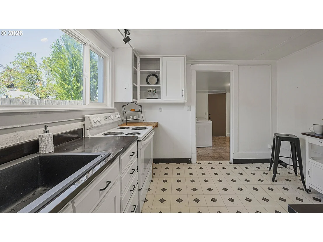 Photo of 1875 W 18TH AVE