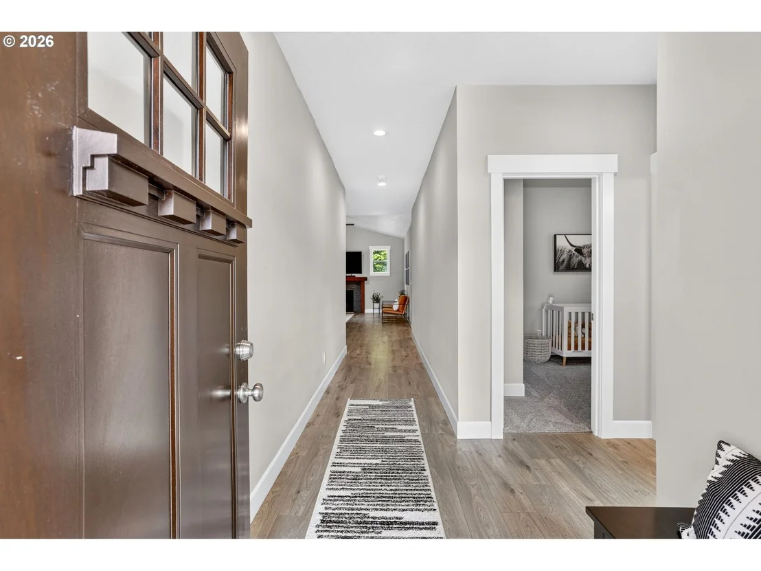Photo of 1094 NE REGAN HILL LOOP