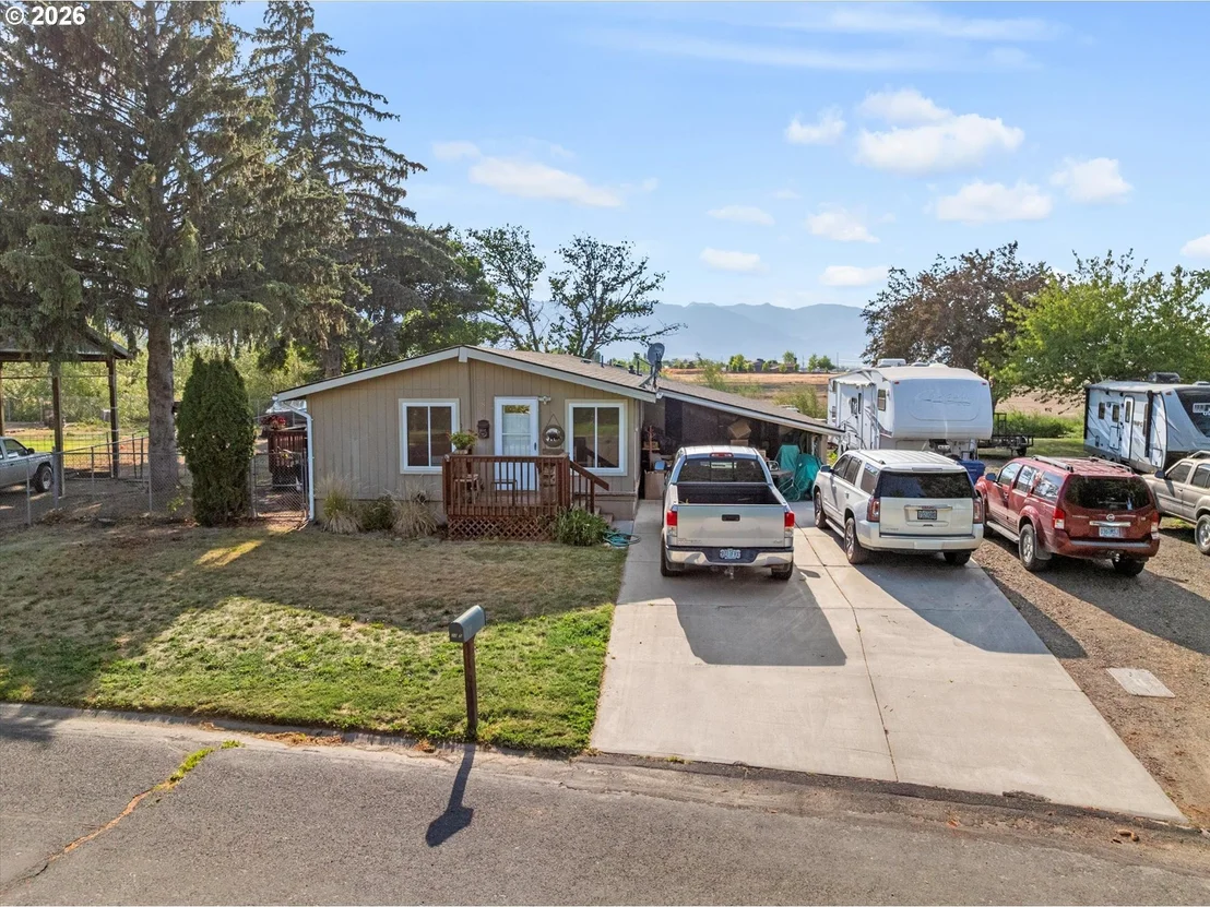 Photo of 3855 KIRKWAY DR