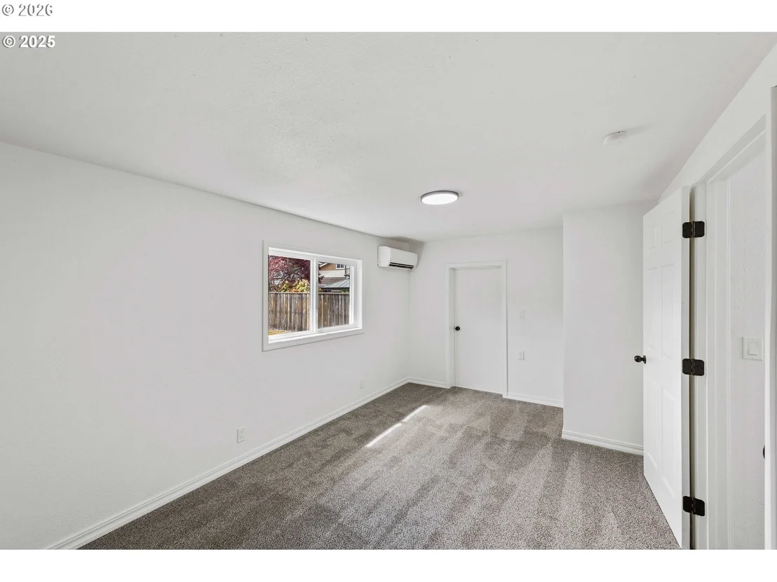 Photo of 165 N 15TH ST