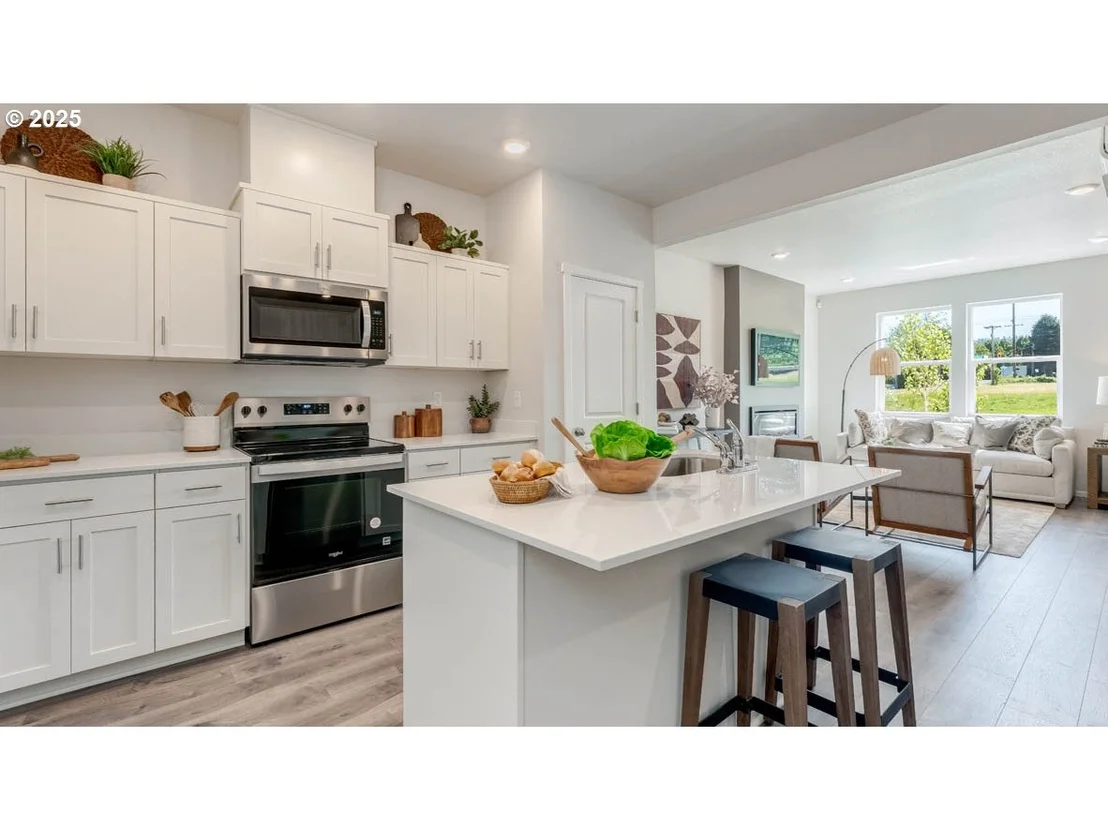 Photo of 3421 SW Thomas AVE
