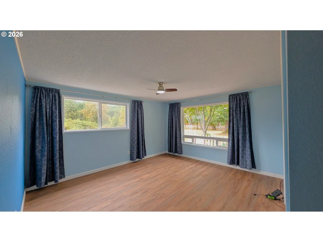 Photo of 36991 ROW RIVER RD